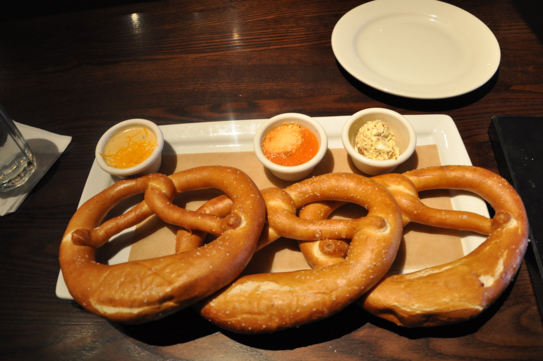 Beer and Burger in the 'Burbs Gapers Block DriveThru Chicago Food