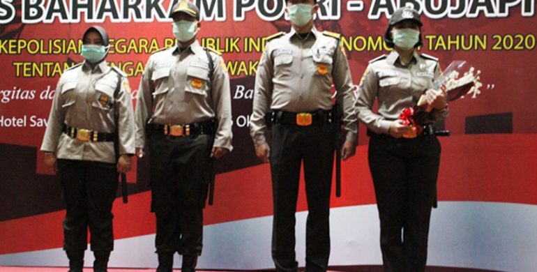 Seragam Baru dan Kepercayaan Diri Satpam GUA Security