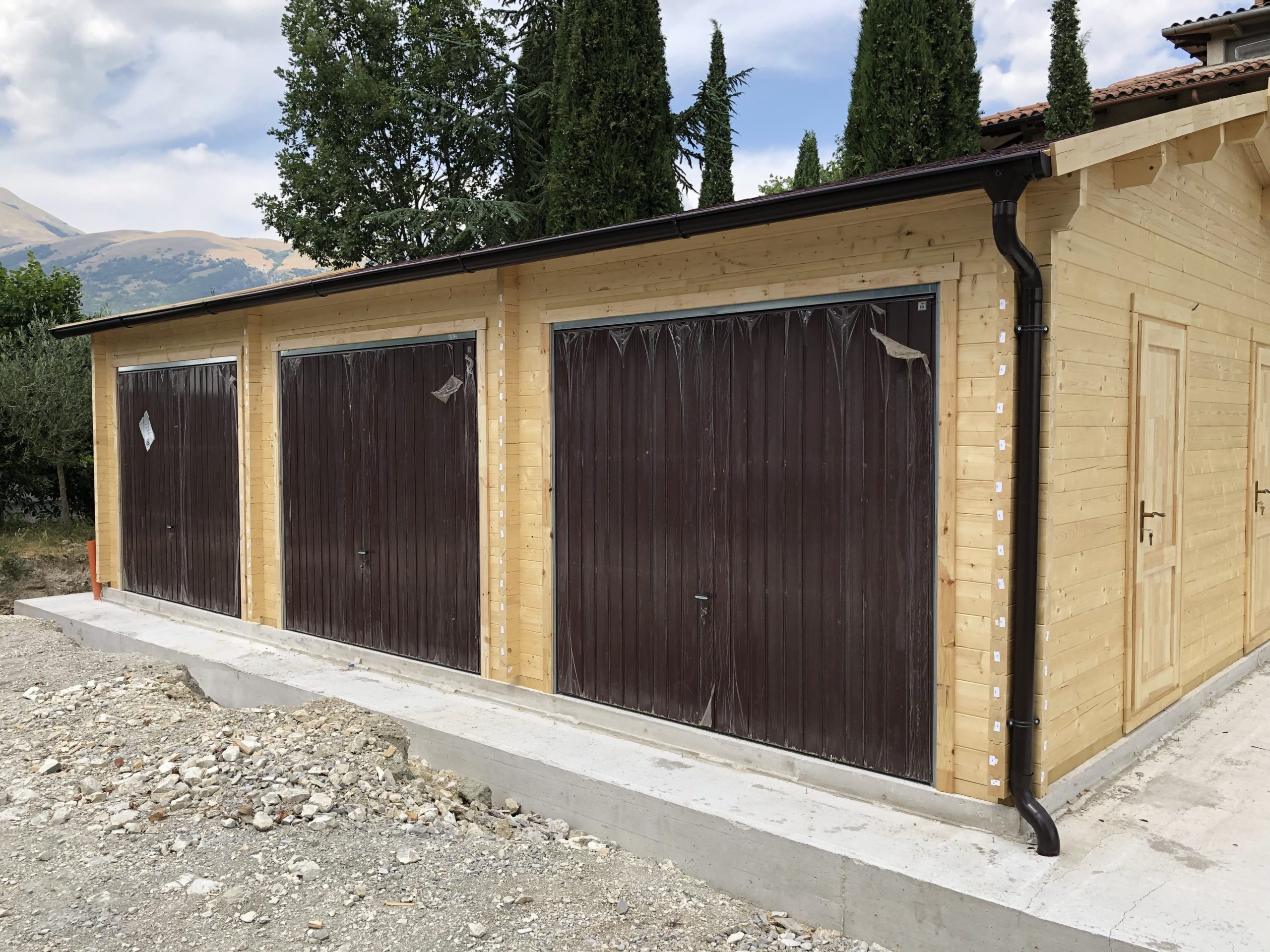 Garage in legno 9x6m 3 posti auto da giardino Gardendeco