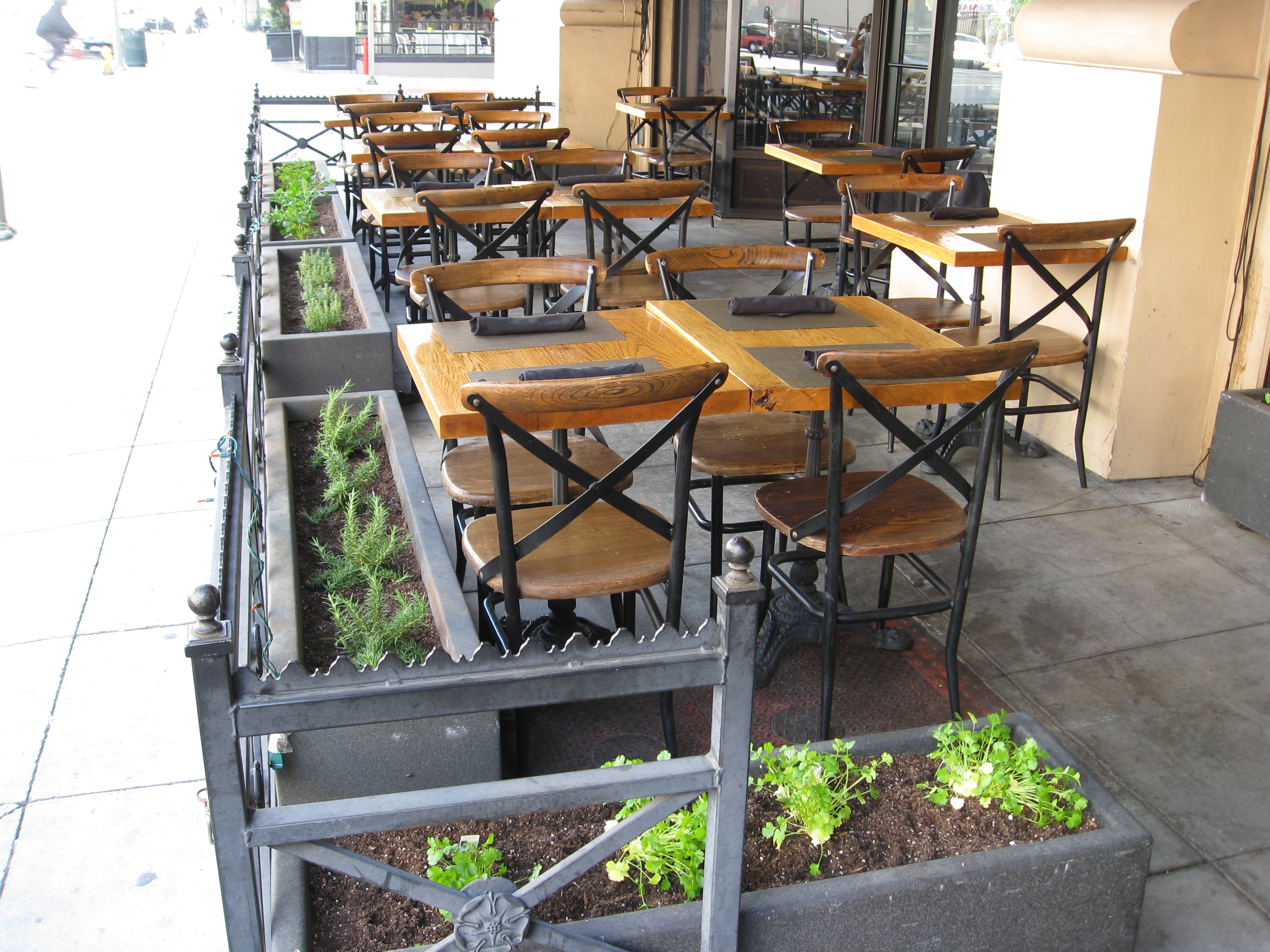 New Restaurant Garden in Downtown LA Gardenerd