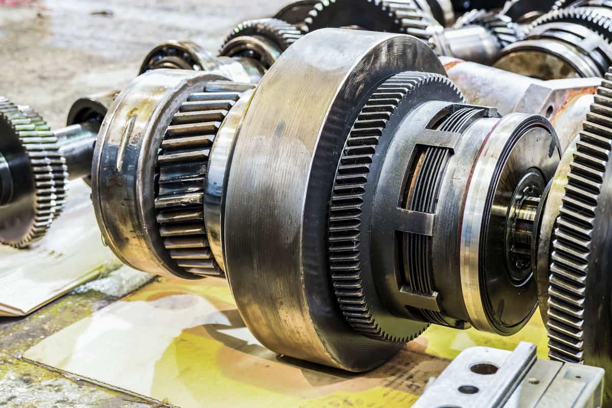 Friction clutch of the gearbox of the cnc machine tool.