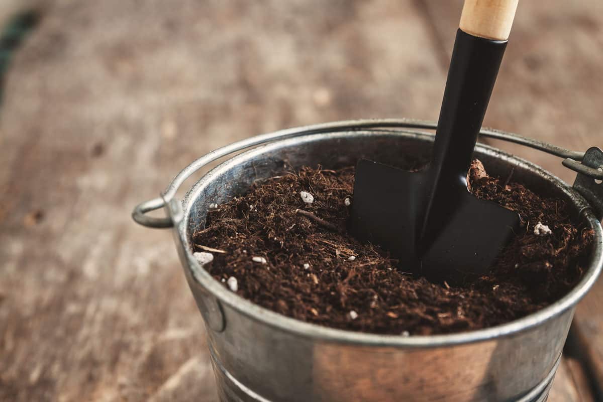 How Many 5 Gallon Buckets Are In A Cubic Yard Of Soil, Gravel, Sand Or