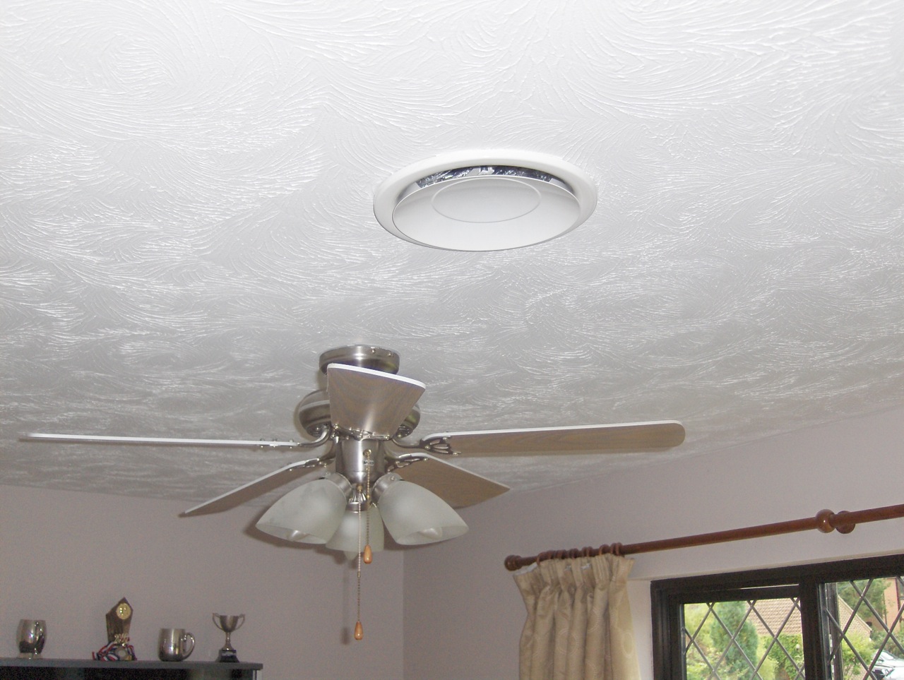 Ceiling outlet Gardner Air Conditioning