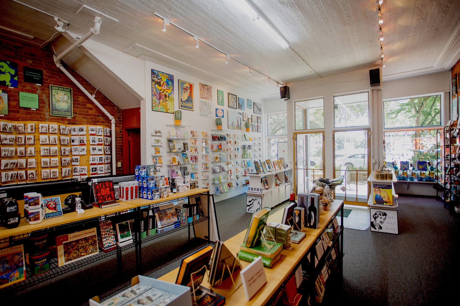 Gifts & Cards for Custom Framing, Custom Plaq Mounting, & Professional