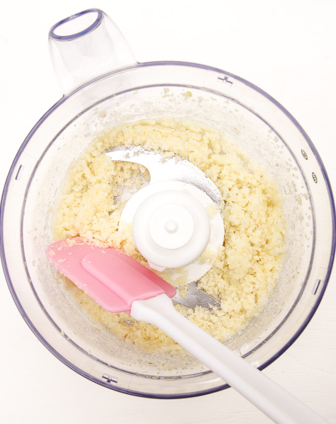Easy Homemade Garlic Salt