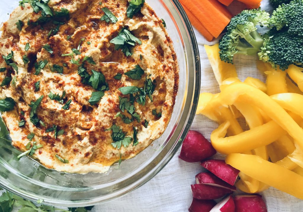 Hummus (and how to cook chickpeas) Garnish at Home