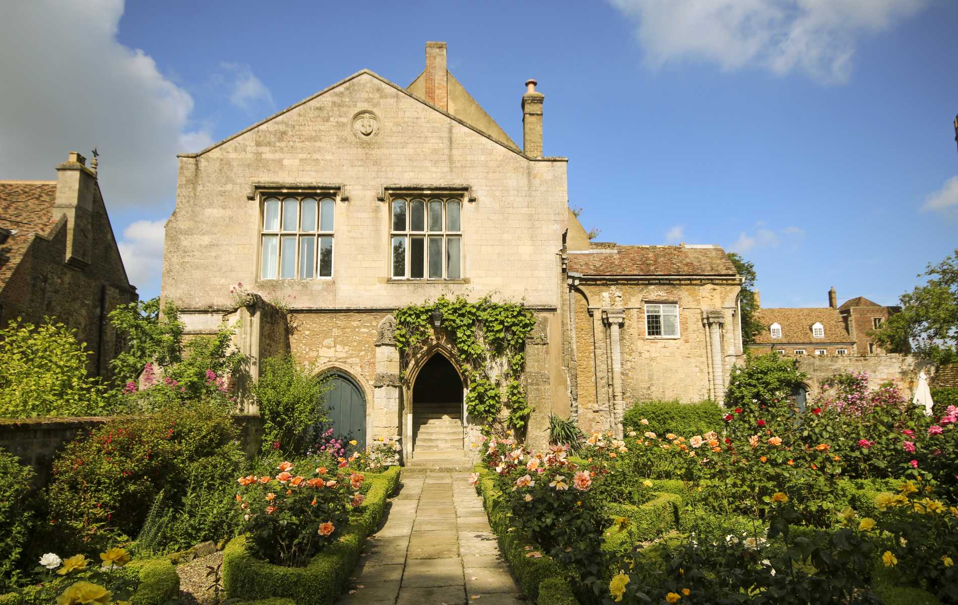 Types of houses for sale near Cambridge