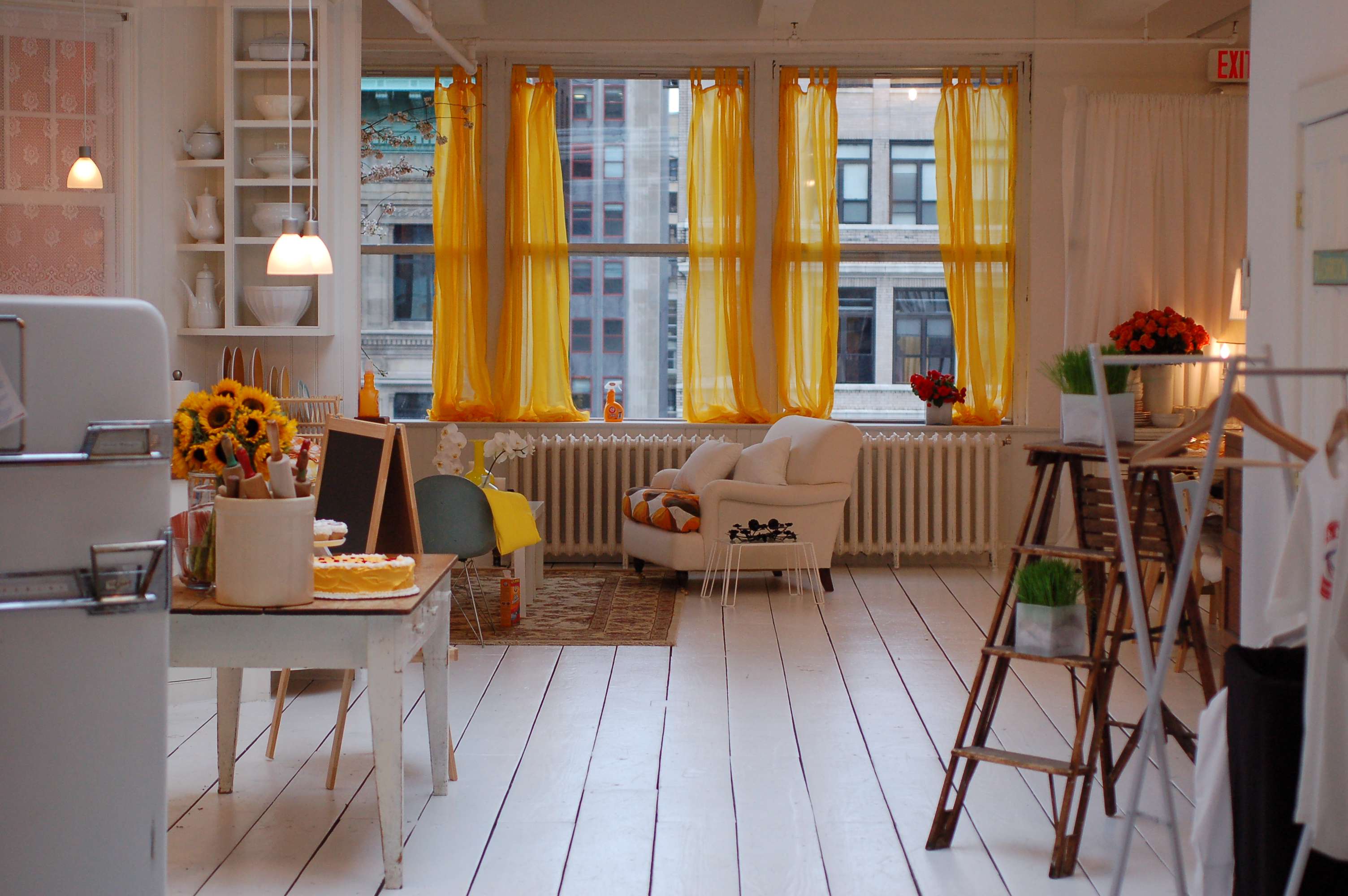 Gary's Lofts Lofts and Studios for still photography, video and film shoots.