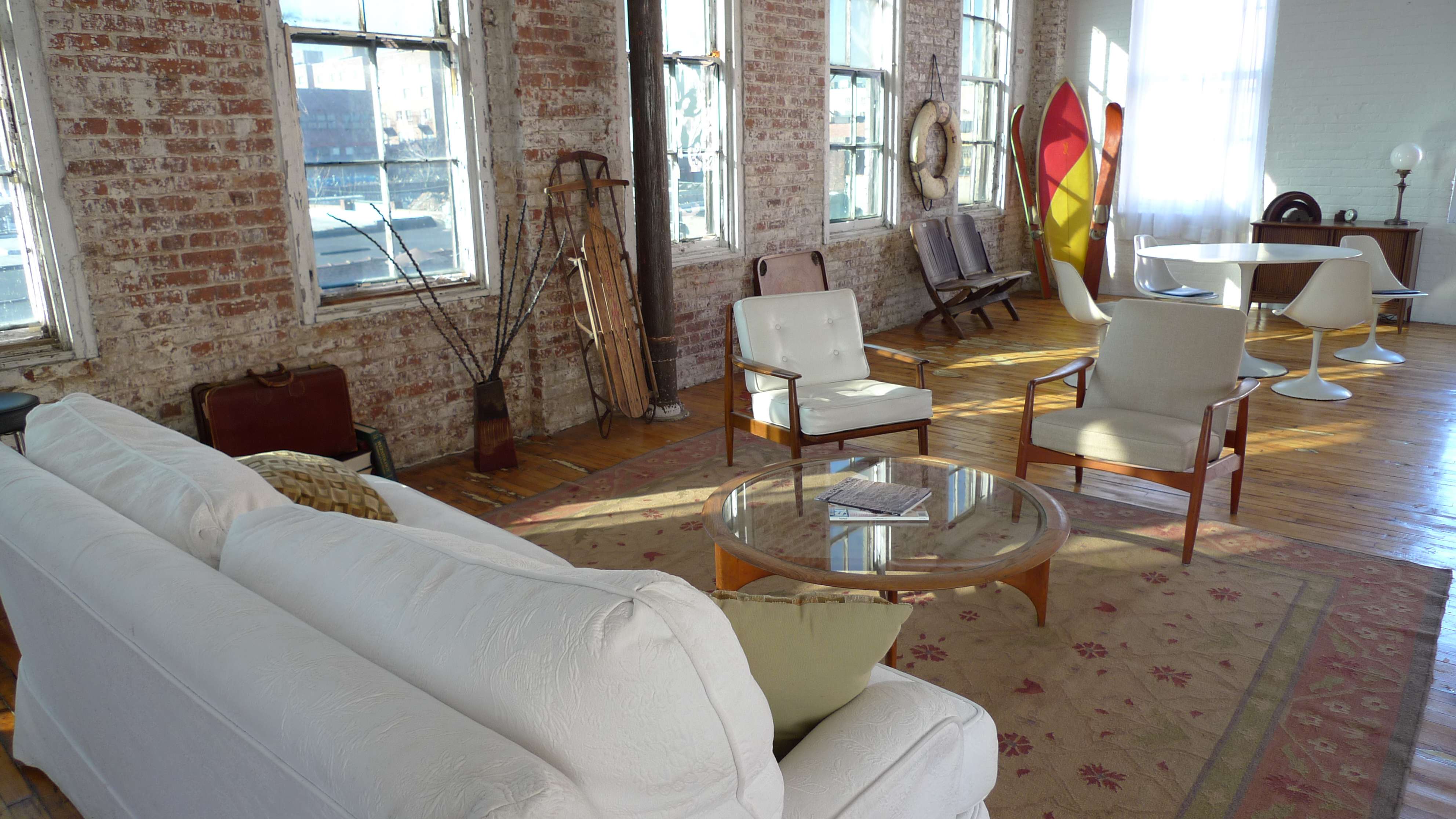 Gary's Lofts Lofts and Studios for still photography, video and film shoots.