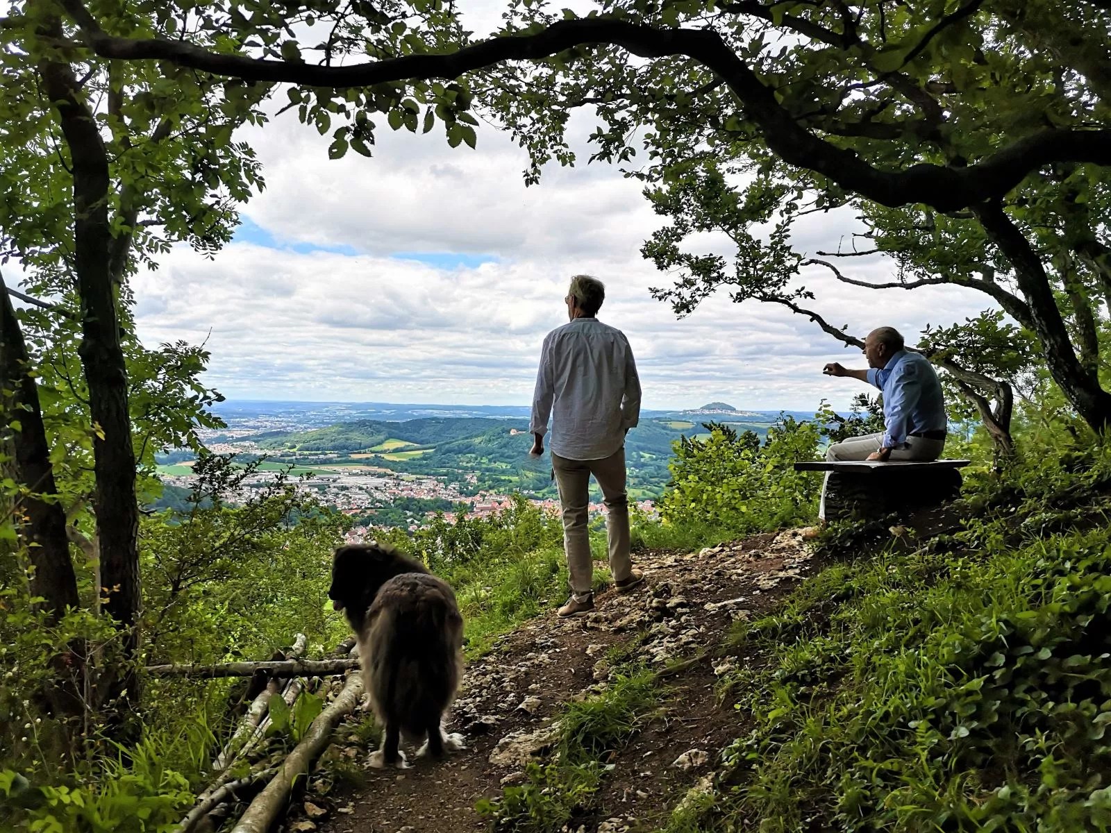 Wandern mit Hund in der Schwäbischen Alb Rötelstein und Messelstein