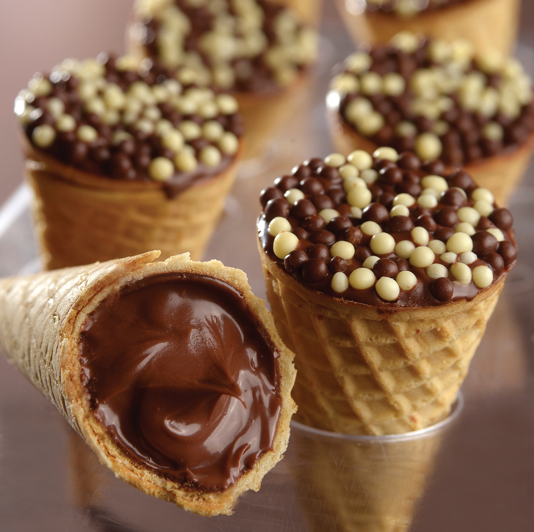 Receita Cone de chocolate com avelã Gastronominho