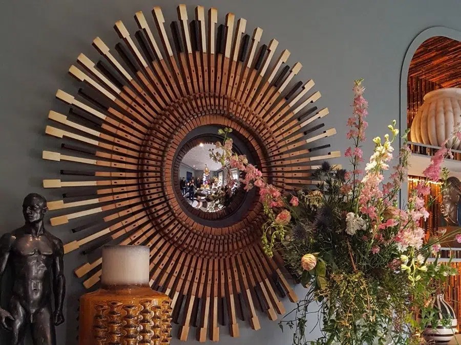 How can I integrate a bathroom into a bedroom? BartoPool