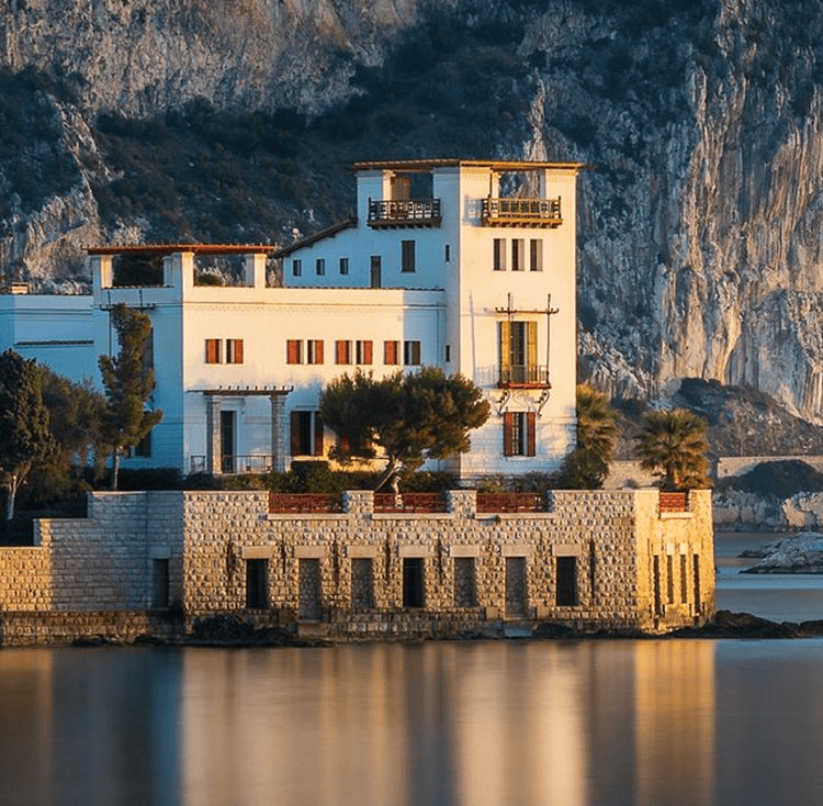 THE EXTRAORDINARY HOUSES ON THE FRENCH RIVIERA Gate4tours