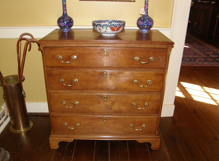 Solid Maple Bachelor’s Chest Gates Antiques Ltd. Richmond, VA