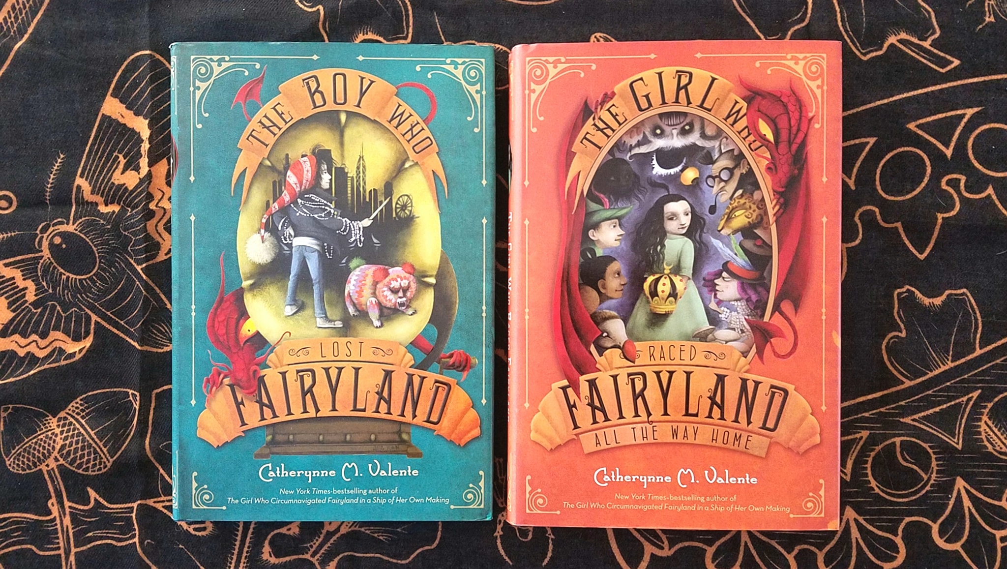 [BHE 349] Book Outlet Boxing Day Sale Gathering Books