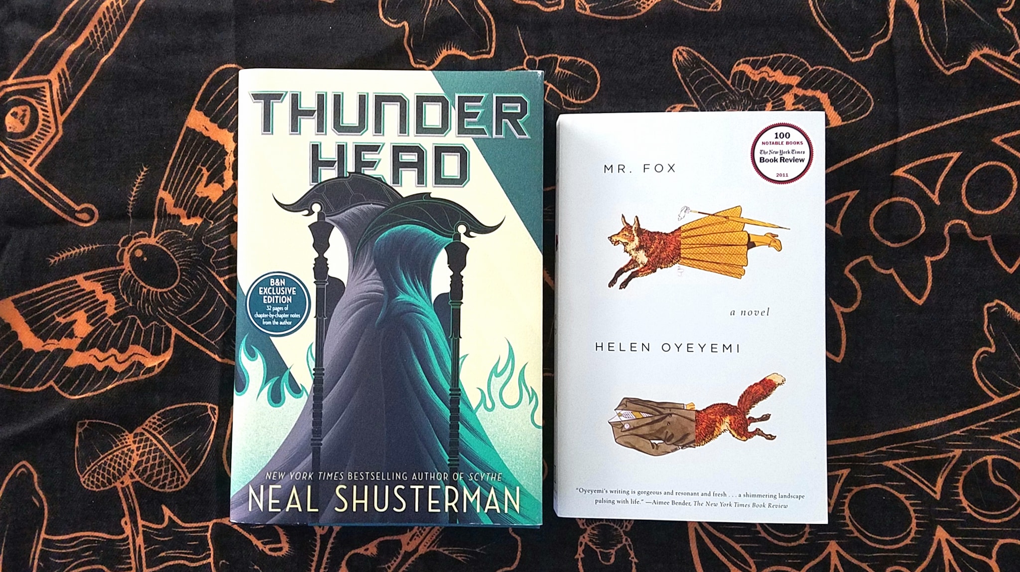 [BHE 349] Book Outlet Boxing Day Sale Gathering Books