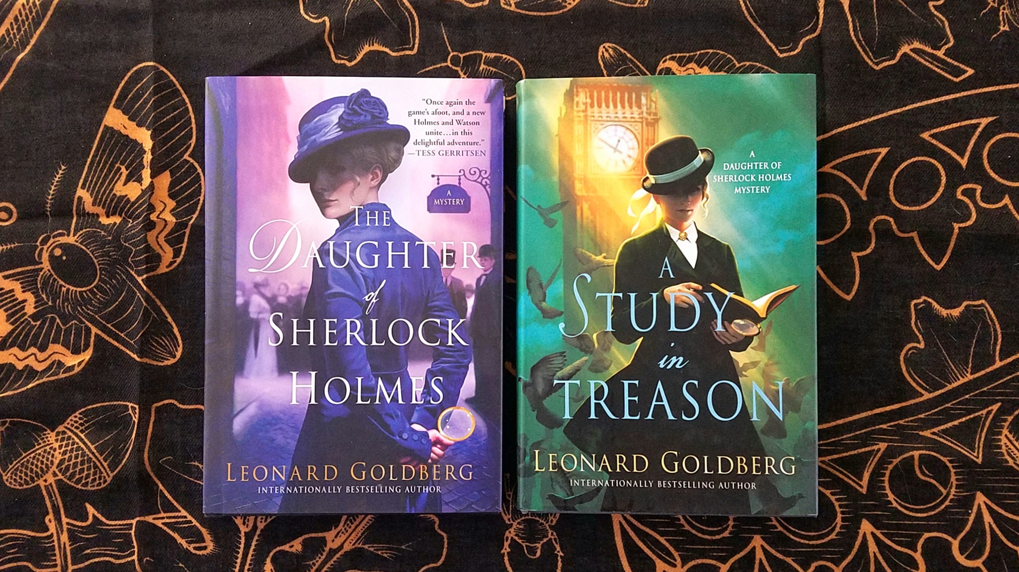 [BHE 349] Book Outlet Boxing Day Sale Gathering Books