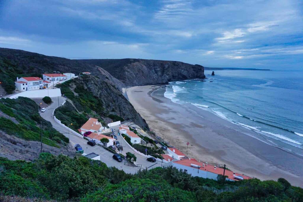 7 Best Beginner Surf Spots in Portugal Gathering Waves