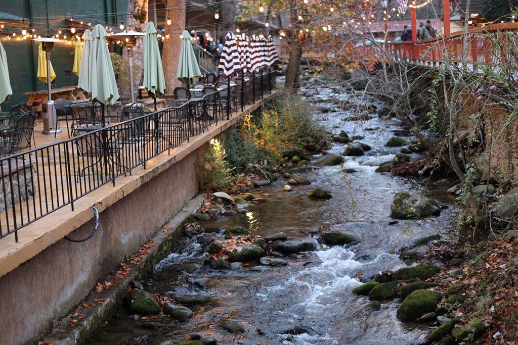 Howard's Restaurant Gatlinburg Restaurant Review The Historic