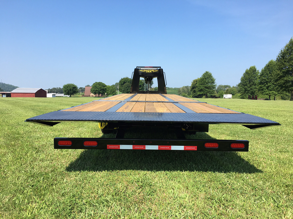 Gooseneck Trailer with Hydraulic Dovetail Gatormade Trailers