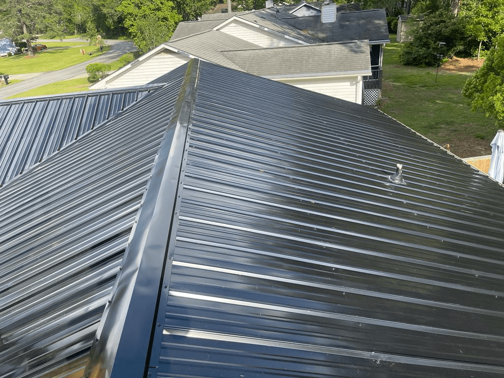 Clinton’s Best Personalized Metal Roofing Services at Your Doorstep