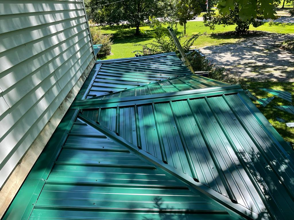 The Most Epic Roof Designs For MidCentury Modern Homes Gator Metal