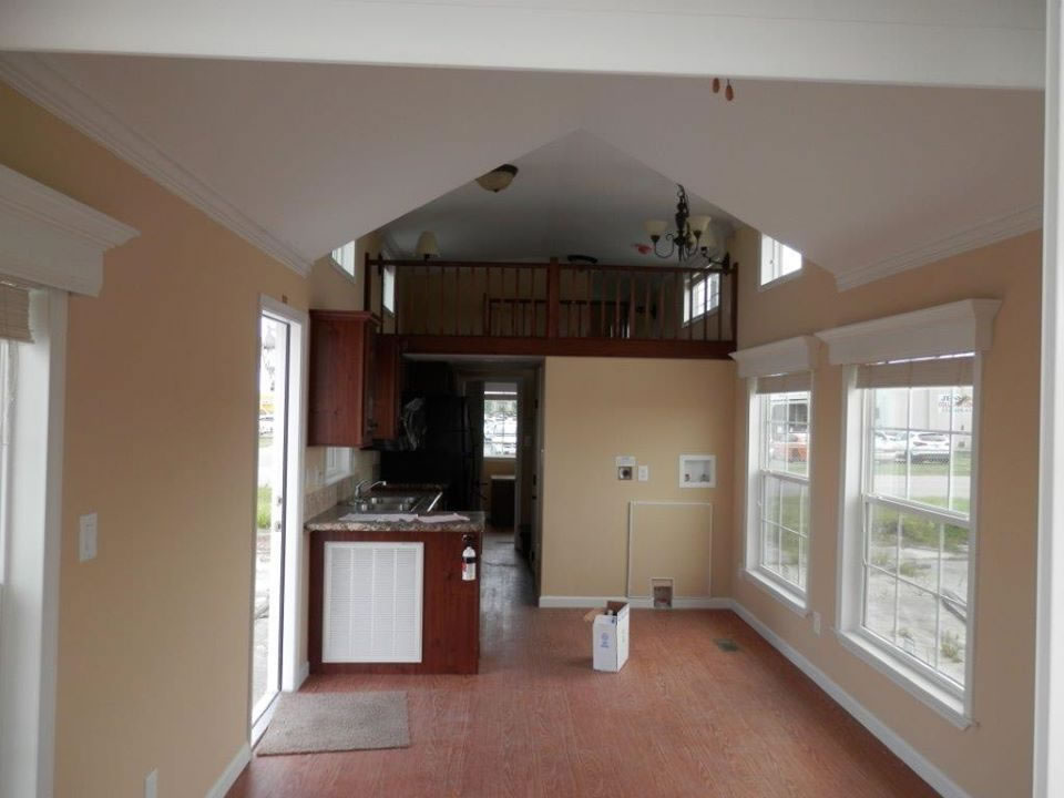 2015 Skyline Park Model Tiny Home On Wheels For Sale 49,000