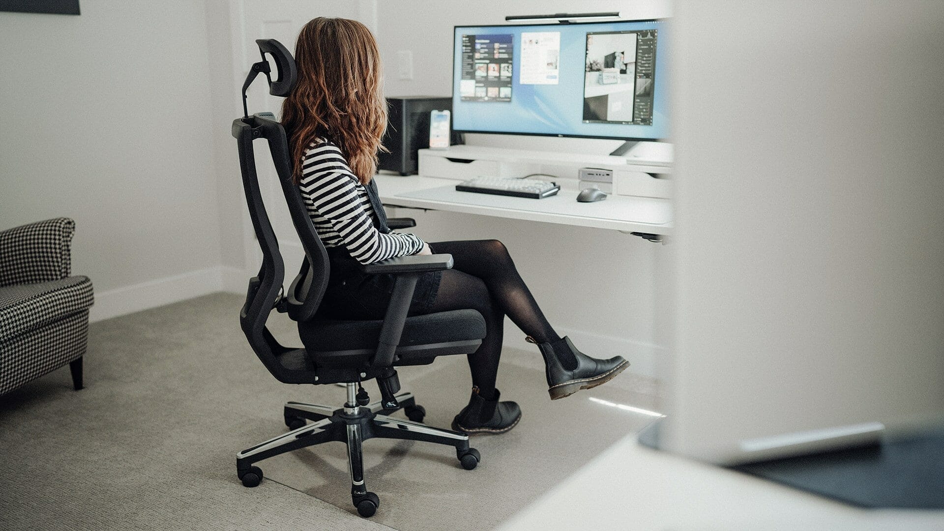 10 Best Budget Ergonomic Chairs to Buy (Reviewed) Gaurav Tiwari