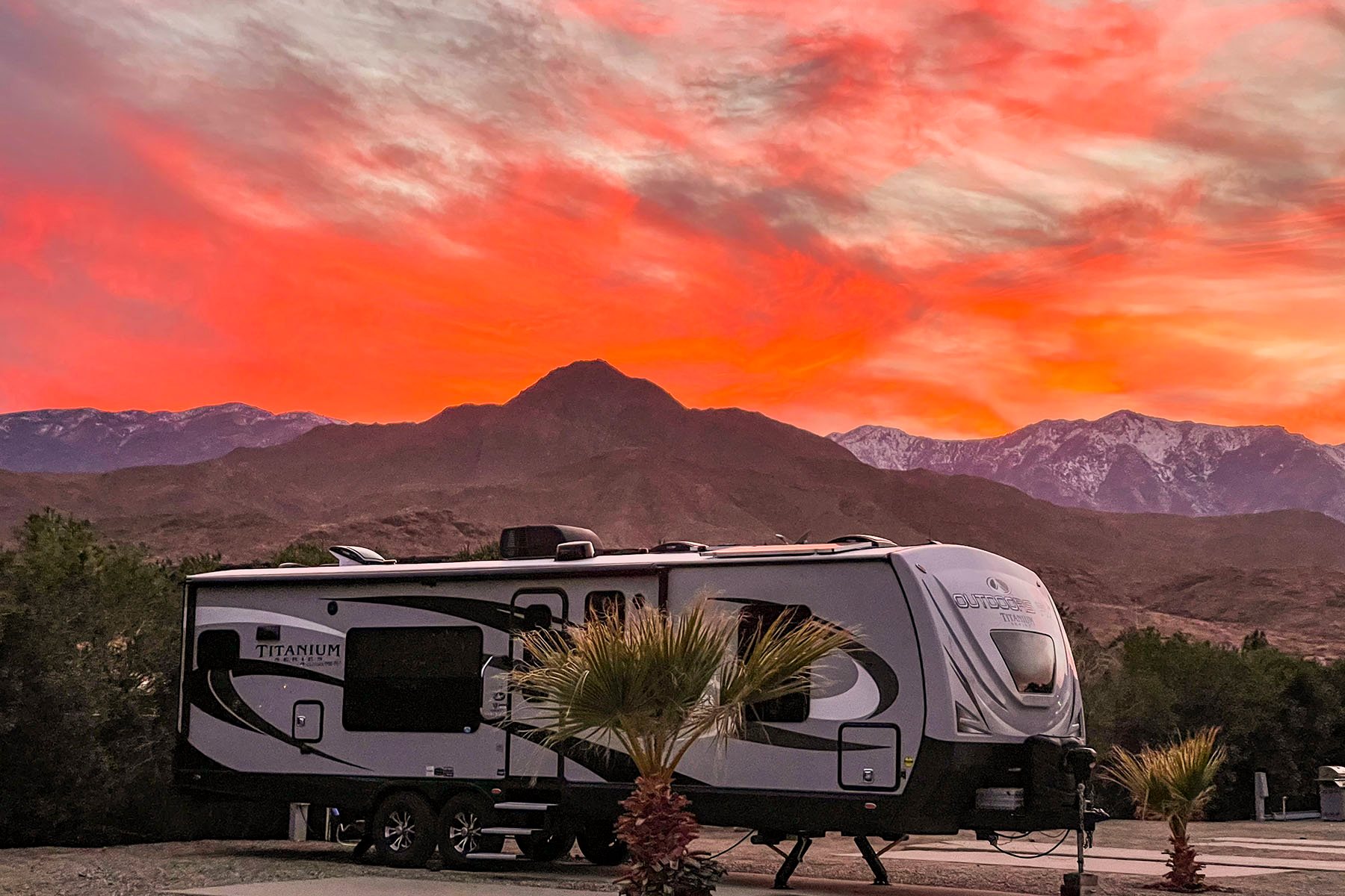 Cathedral Palms RV Resort, Cathedral City Gay Desert Guide Palm Springs