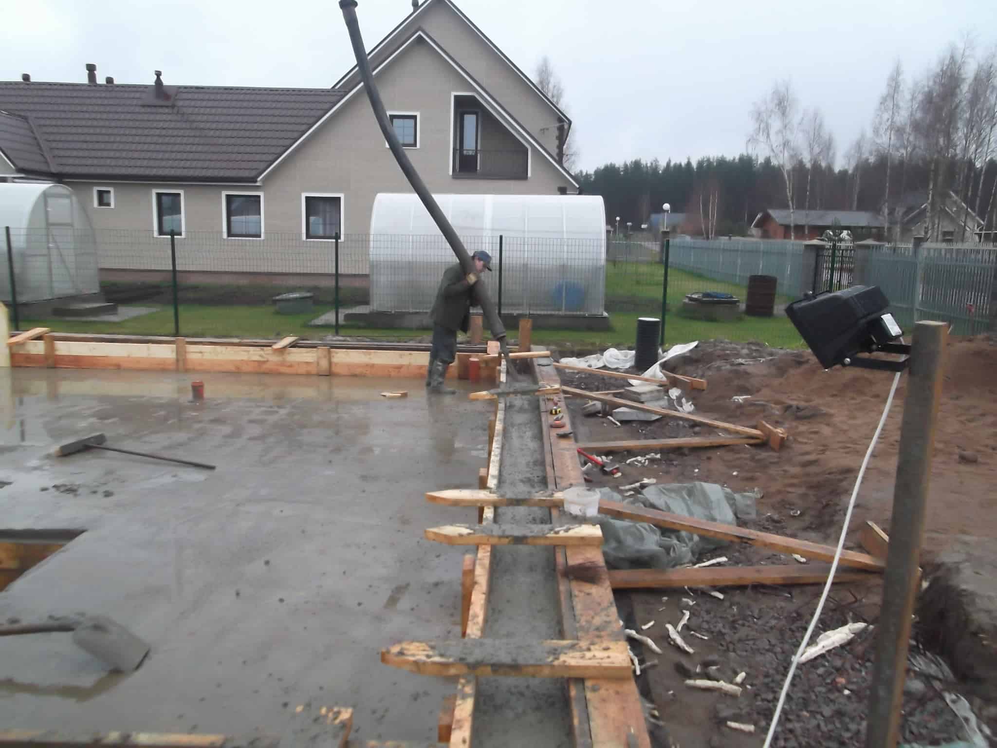 Гараж из газобетона в посёлке Коробицыно площадью 100 м²