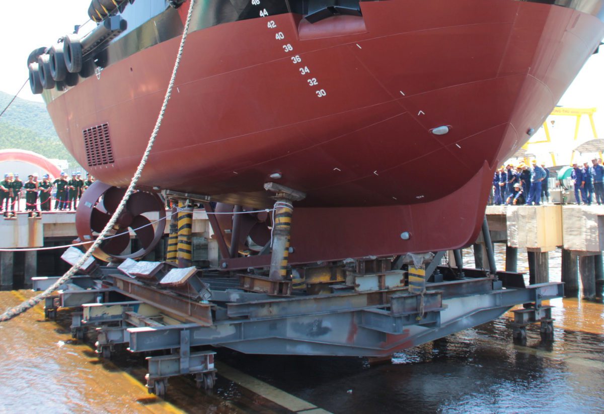 New 4,500 Tonne RollsRoyce Syncrolift Installed in Vietnam