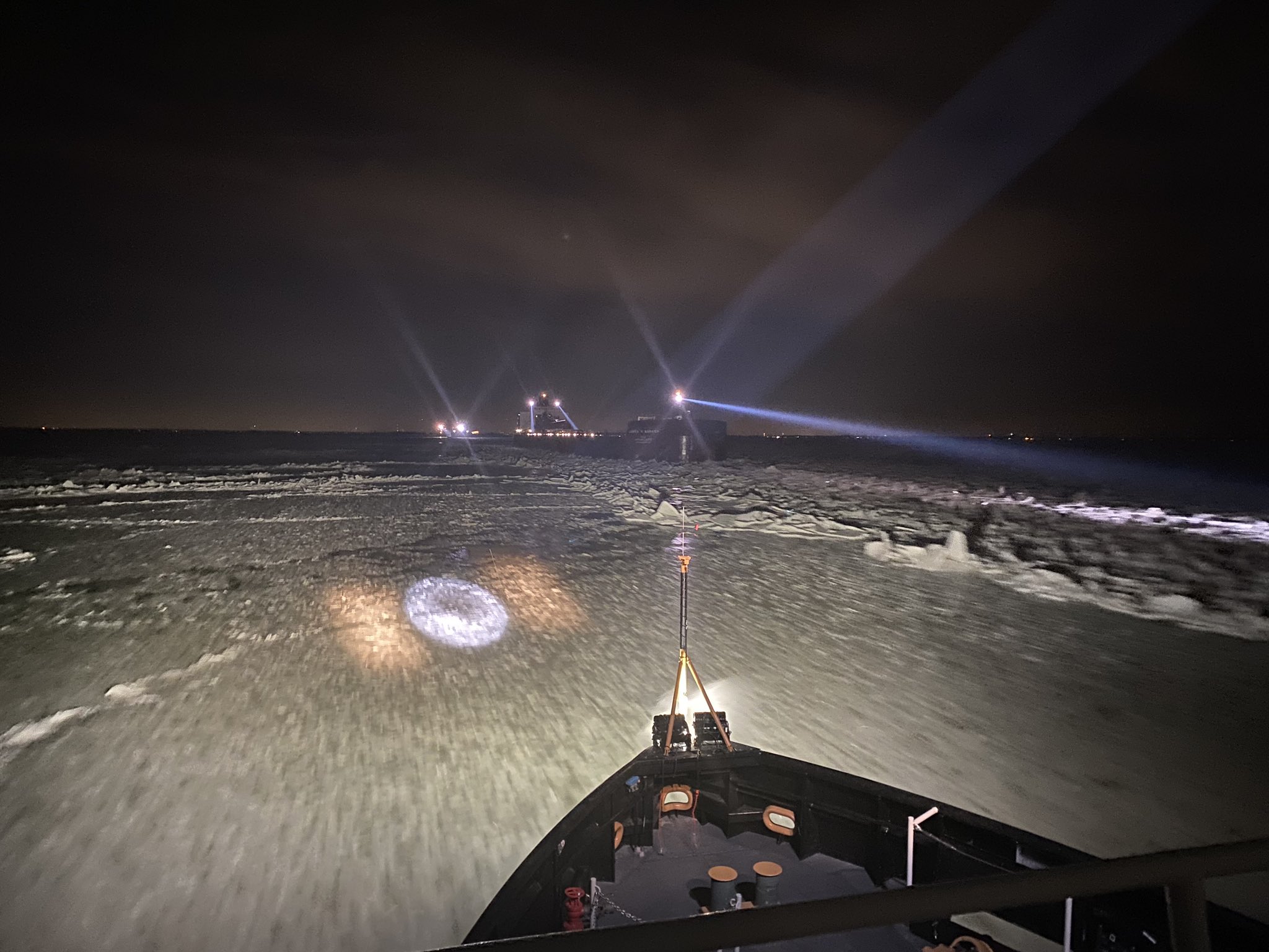 Photos U.S. Coast Guard Kicks Off Great Lakes Icebreaking Operation