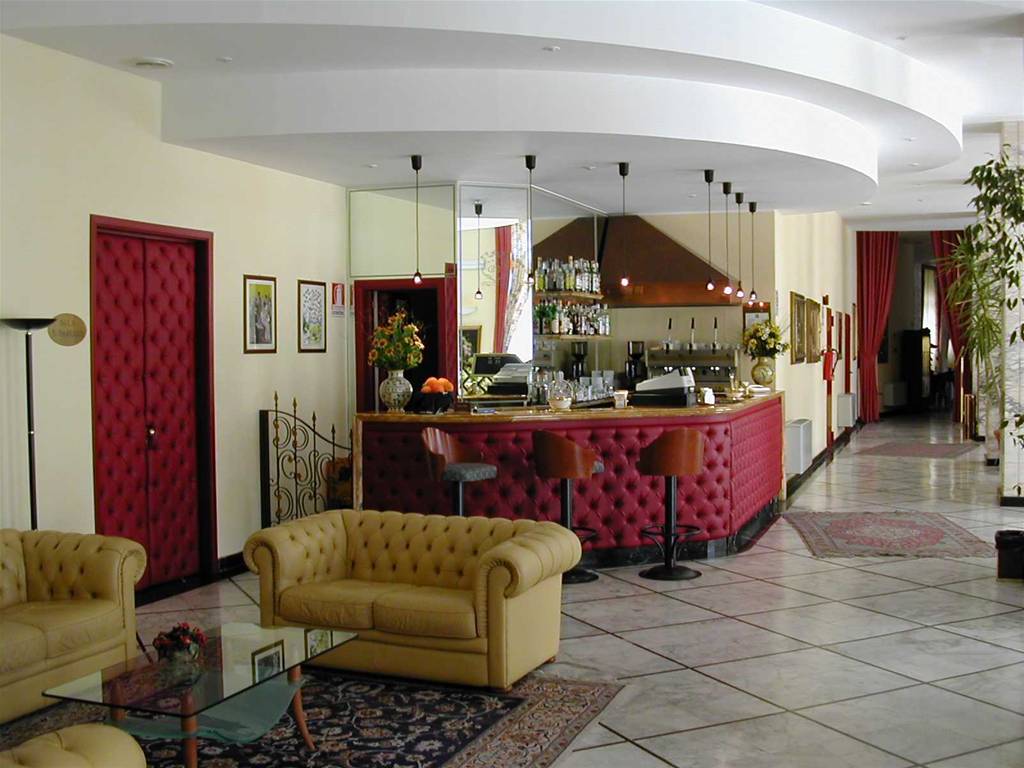 Riapertura dei battenti al Grand hotel delle Terme arrivati i primi