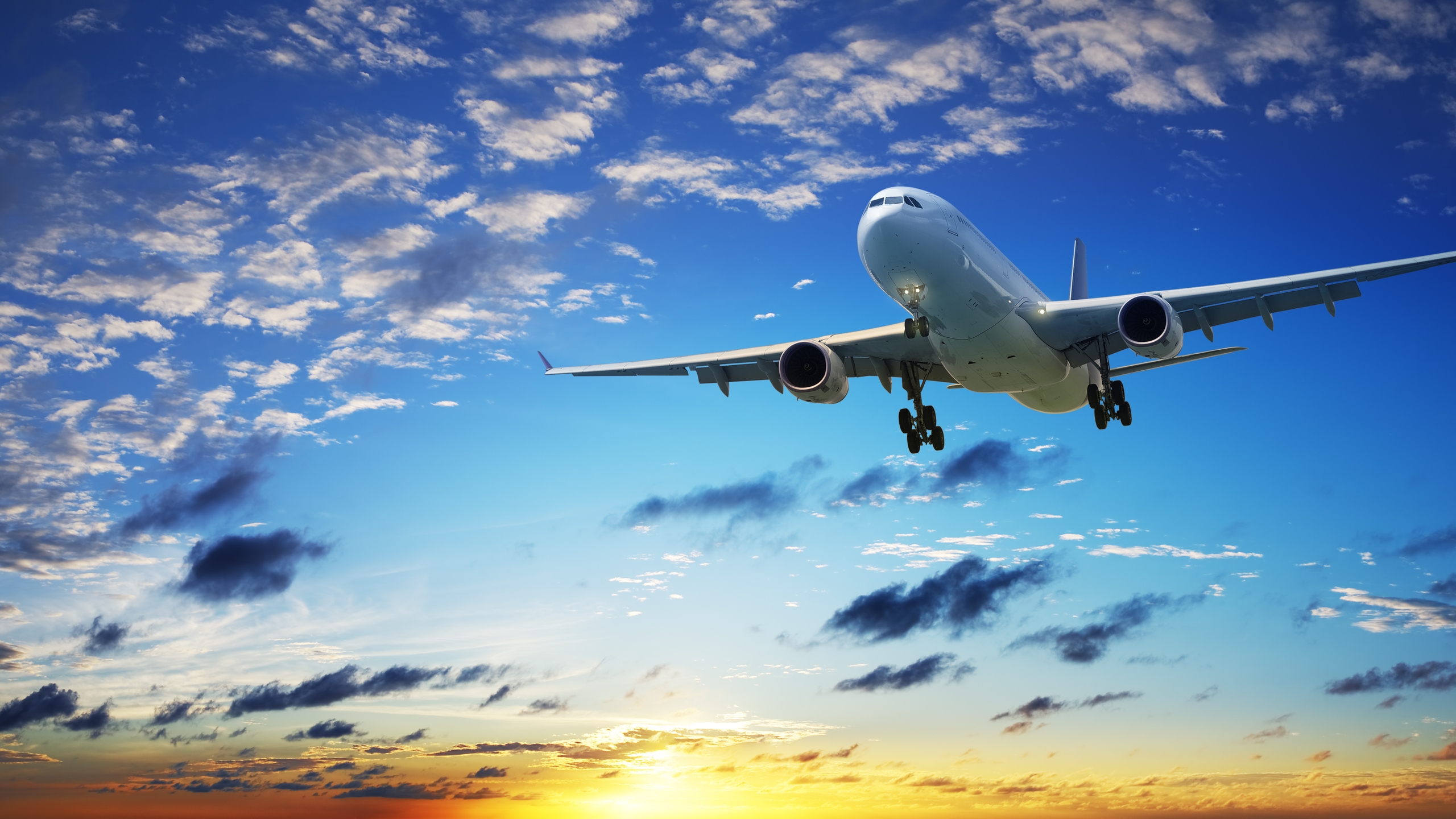 Aereo perse la ruota in volo, sospesi 2 tecnici della manutenzione