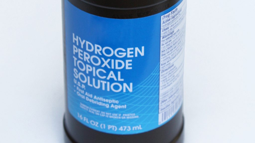 How To Clean a Water Bottle DIY Guide with Home Ingredients