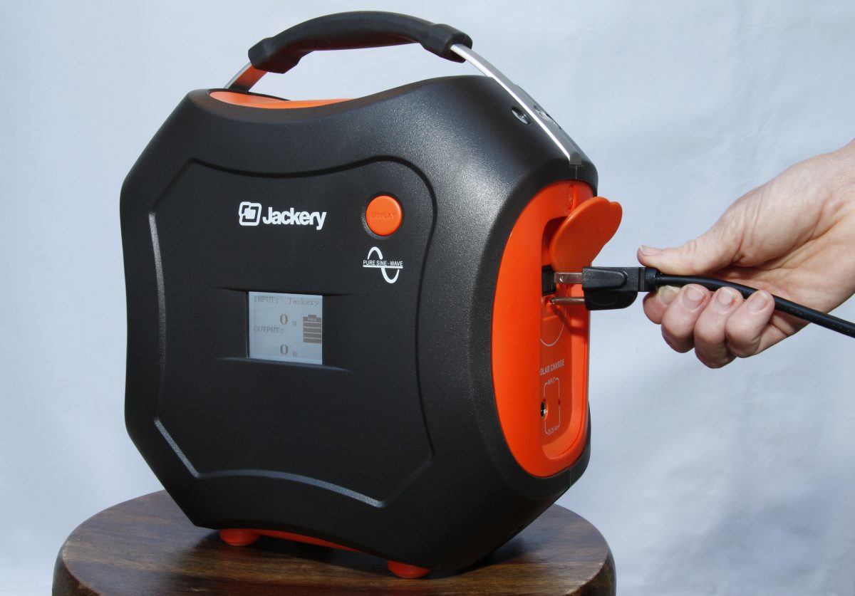 Jackery Power Pro Portable Energy Hub on Kickstarter Ready for Your