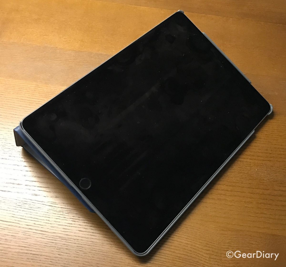 Custodia Incipio Faraday In Pelle Vegan Per IPad Pro 12.9'' (1a Gen) &ndash; Antiurto Con Stand