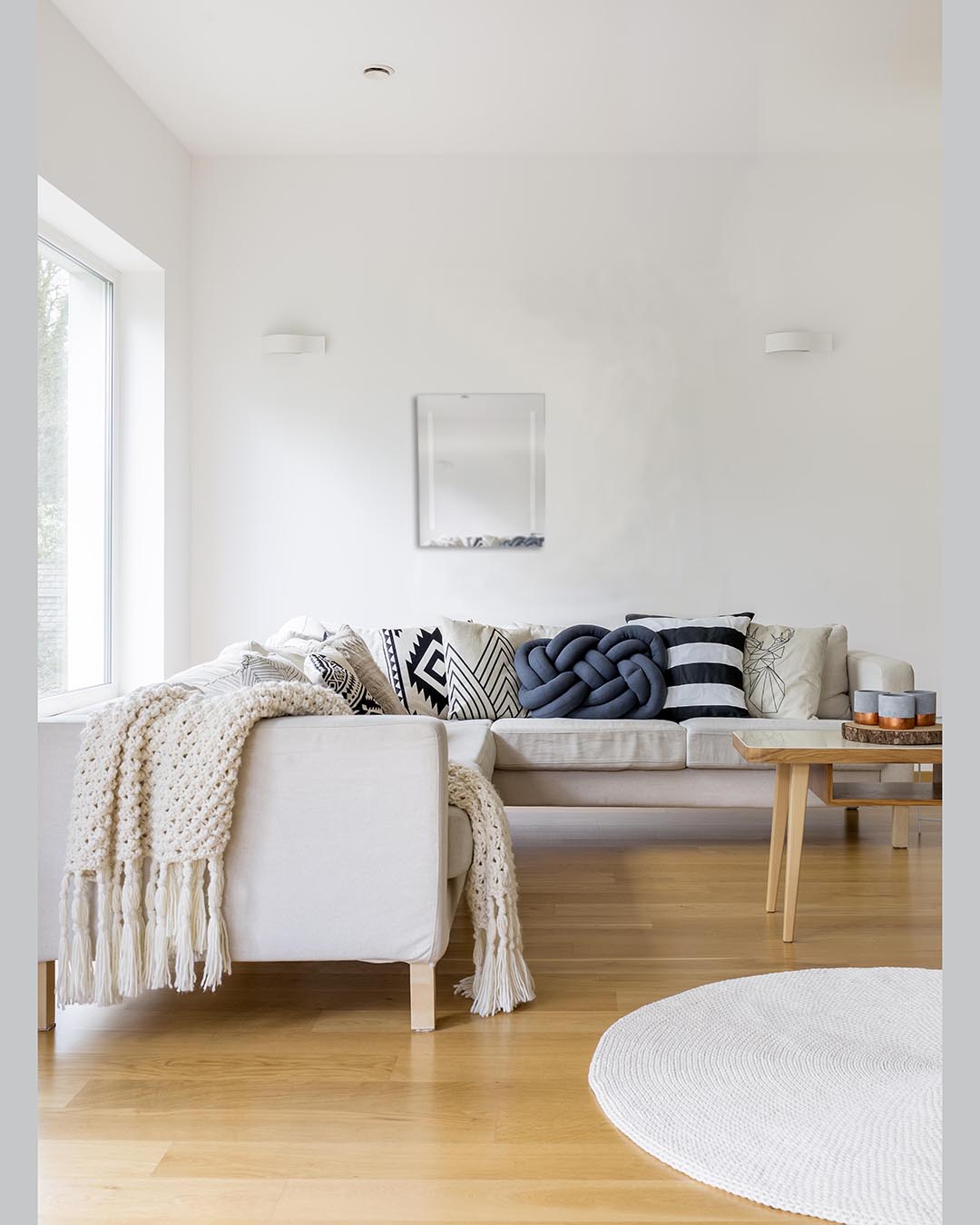 capstone connected home smart mirror