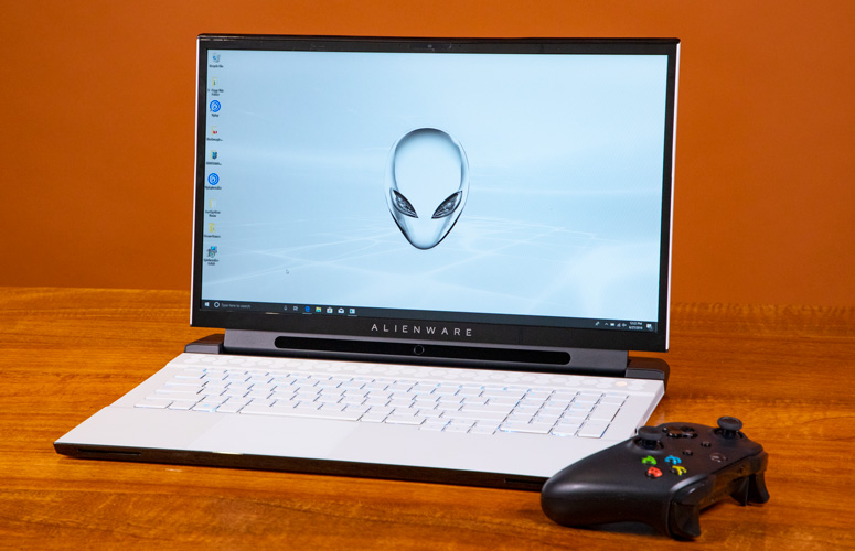 Alienware m17 R2 vs. Razer Blade Pro Which Slim Gaming