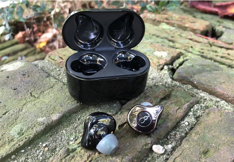 Sabbat E12 Ultra TWS Earbuds Review An amazing QI Wireless Charging