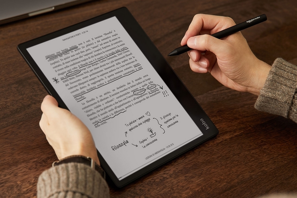 Kobo Elipsa Is A 10.3Inch Ebook Reader That Doubles As a Digital