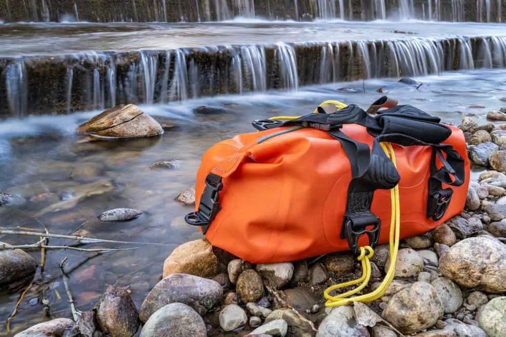 8 Stellar Dry Bags For Hiking Reviewed [2021] Gear Up Hiking