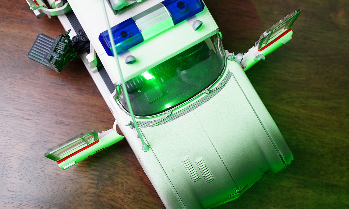 Unboxing The Hasbro 118 Scale Ghostbusters Plasma Series Ecto1 Geek Culture