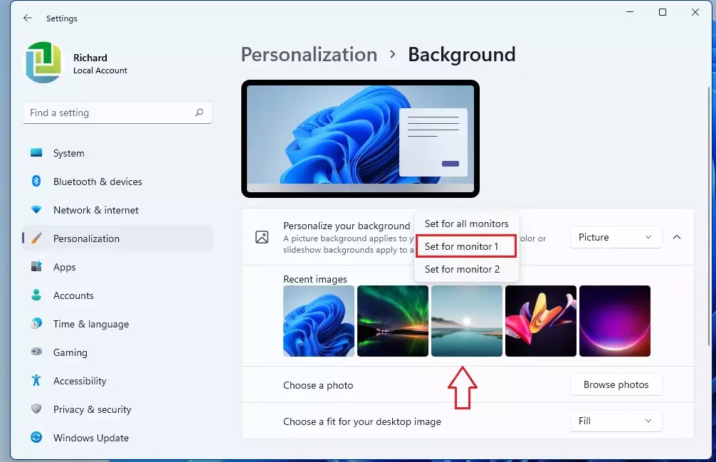 How to Show a Different Background Wallpaper on each Display in Windows