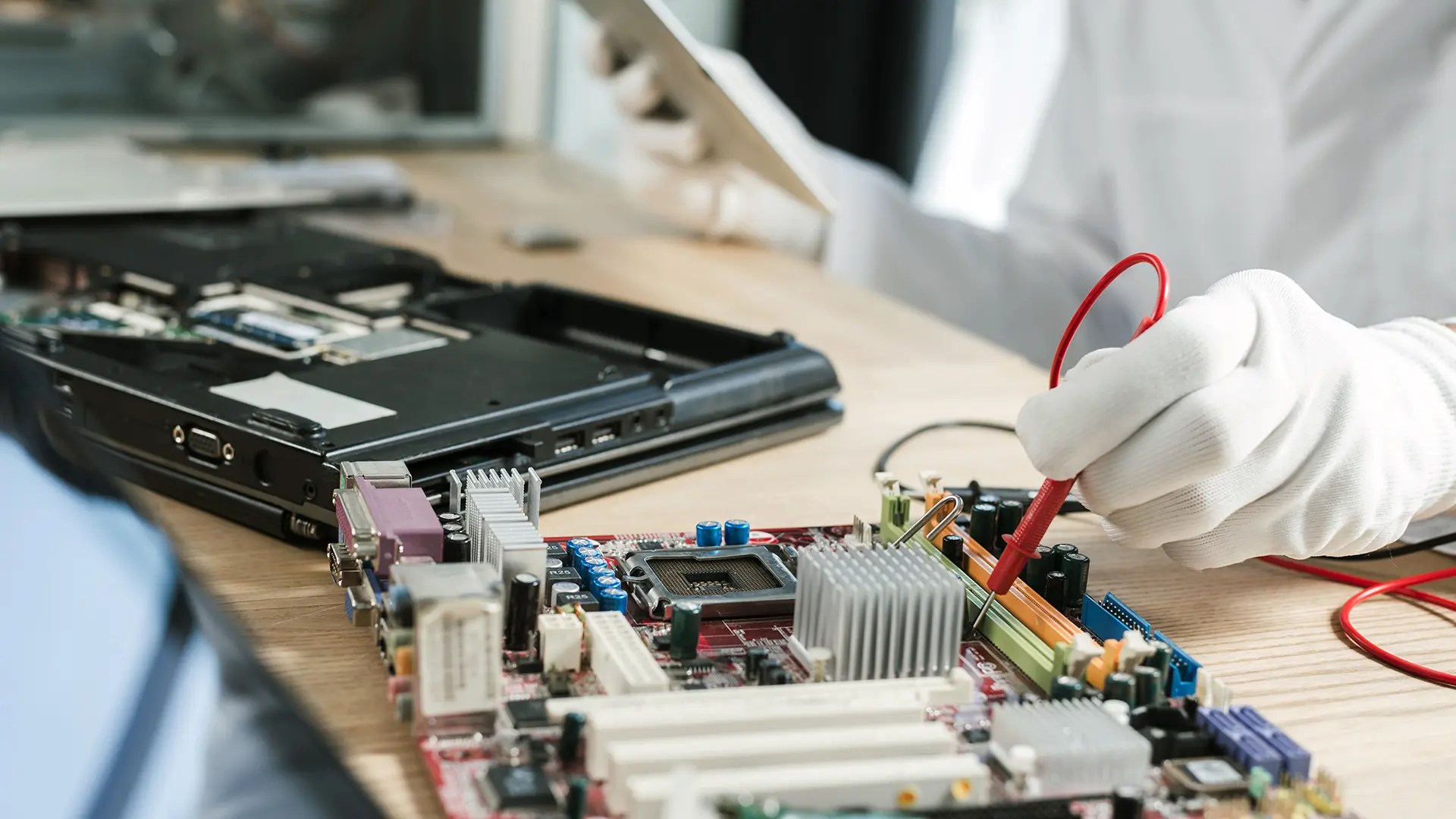 About Geeks2fix Urgent Computer Repairs and Geeks Support