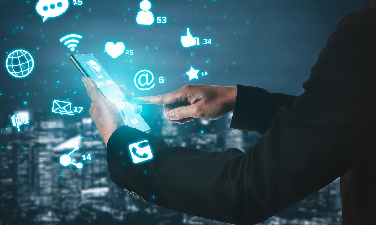 Big Booty Tech Nerd Shattering Stereotypes in the Digital Age(06)