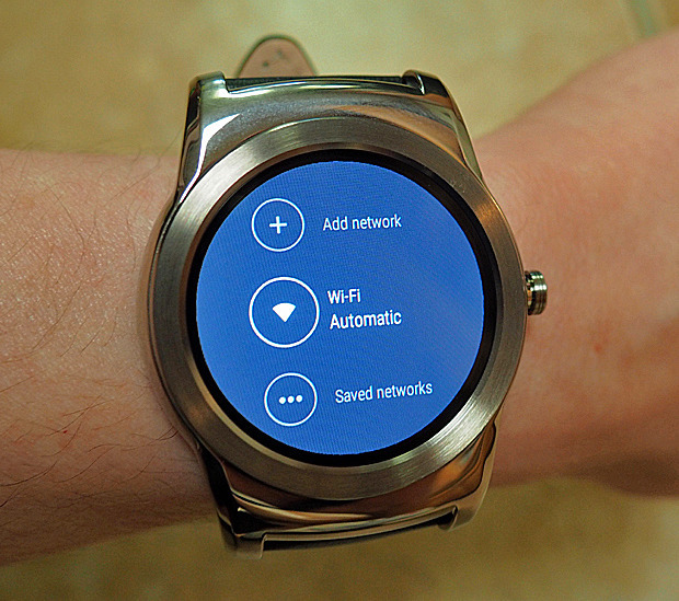 5 Things Android Wear Can Do that the Apple Watch Can't Geeks Zine