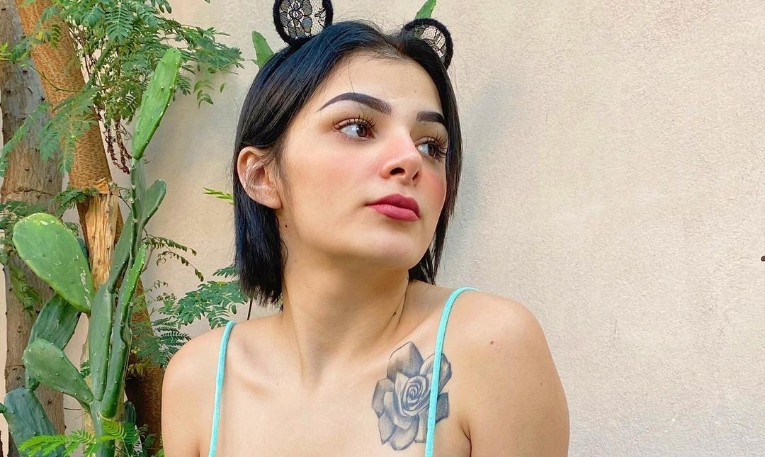 Karely Ruiz 4 Pictures, News Photos, Picture Slideshows & More(03)