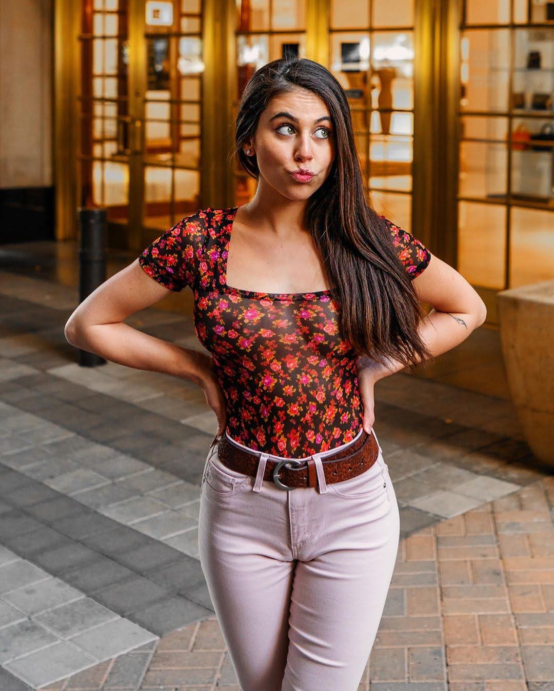 Violet Summers (model) Wiki, Biography, Age, Height, Weight, Boyfriend(04)