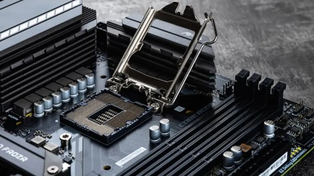 Does Motherboard Matter? Find out GeekyFlow